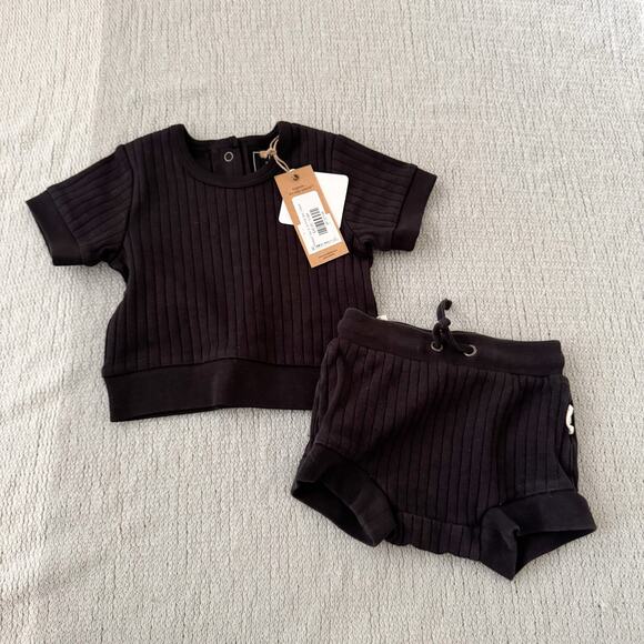 L'ovedbaby Black Short Sleeve Short Two Piece Set - 3 to 6 Months - Picture 1 of 6